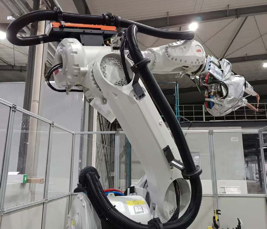 ABB IRB 6700 Spot welding dresspack application site