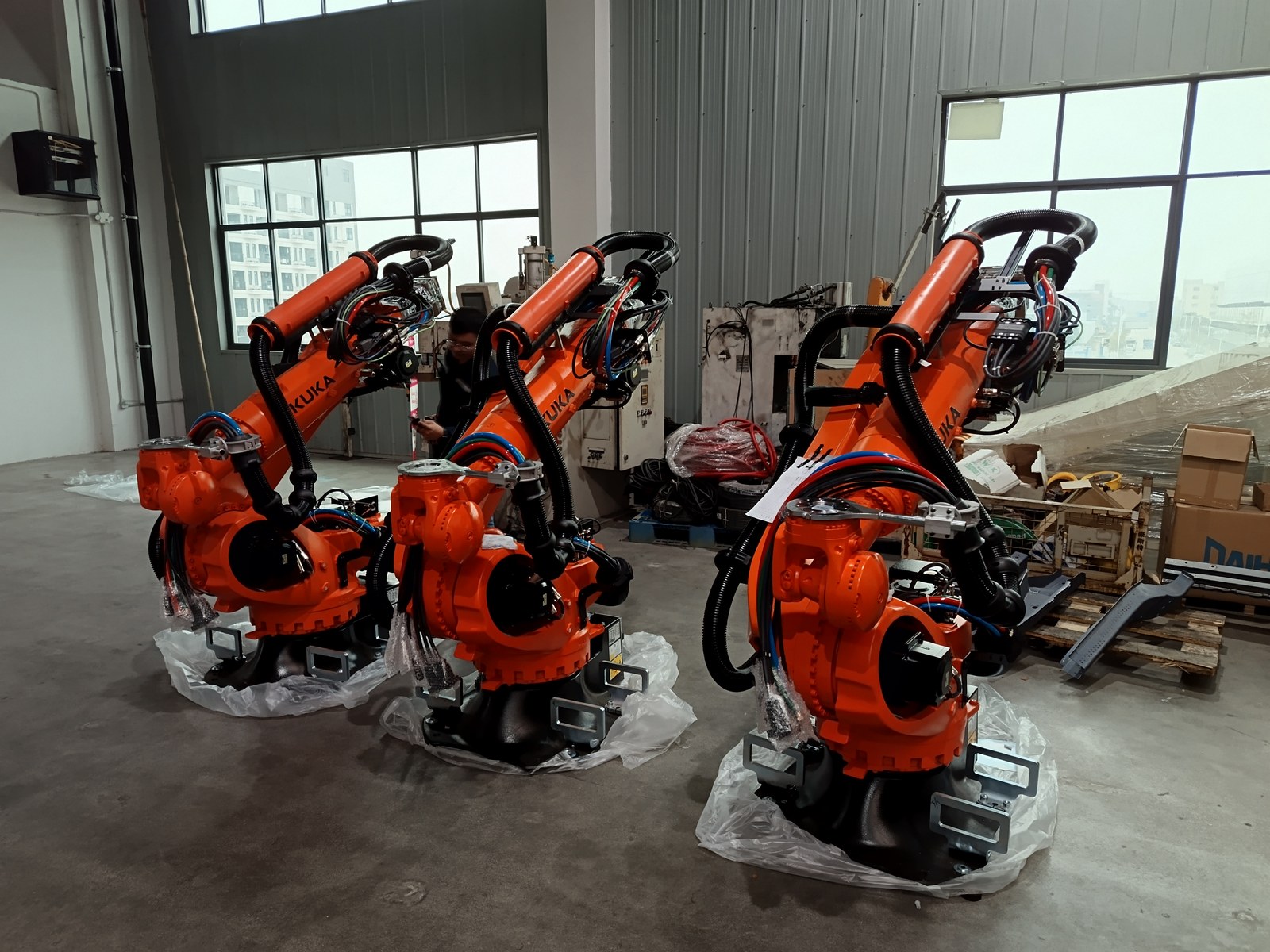 KUKA Spot welding dresspack application site